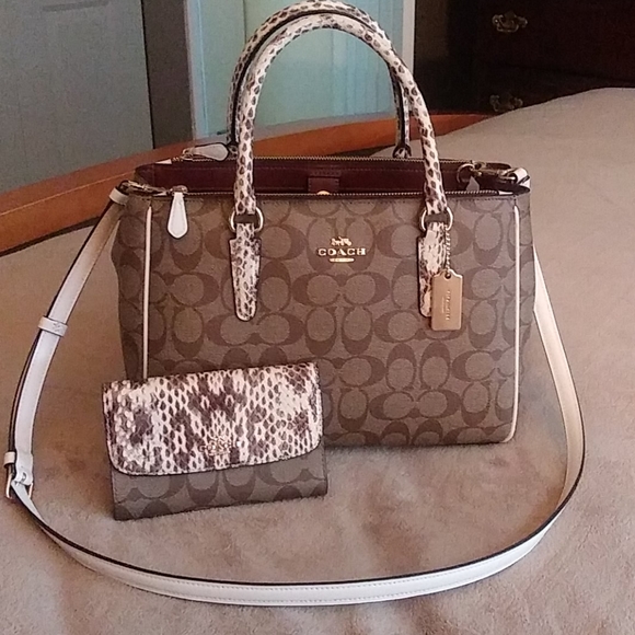 Coach Handbags - Coach purse and wallet set 11.5×8